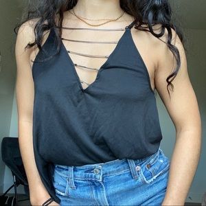 [SOLD‼️] Sexy chain v neck top